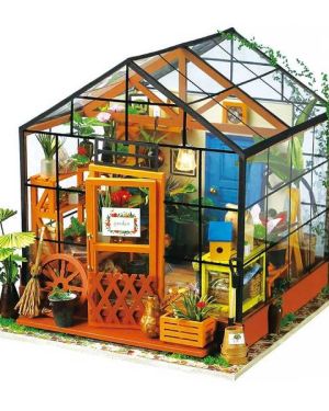 Cathy’s Flower House – DIY House