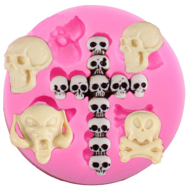 Skull and cross silicone mould