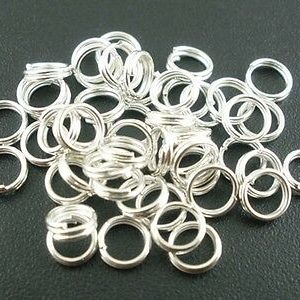 Silver double jump rings