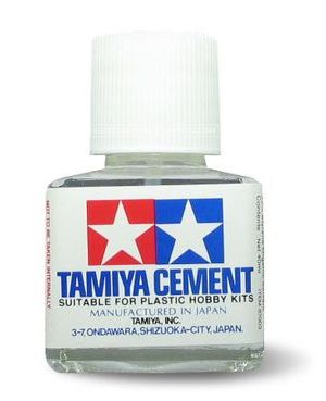 Cement (40ml) – Tamiya
