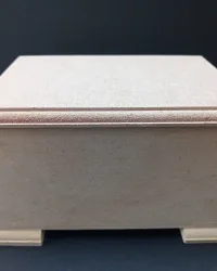 Keepsake Box with Feet – Small