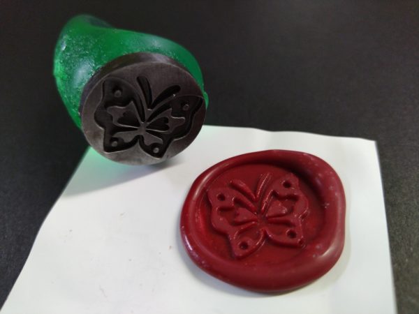 Butterfly Jax Wax resin seal