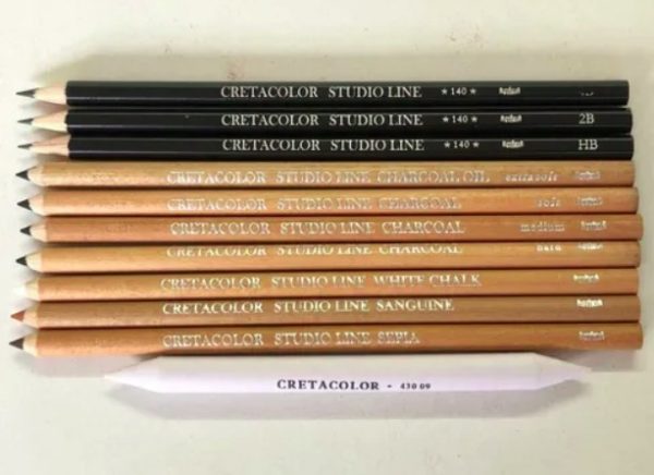 Pencils, charcoal and chalk included in the Drawing 101 set by Cretacolor