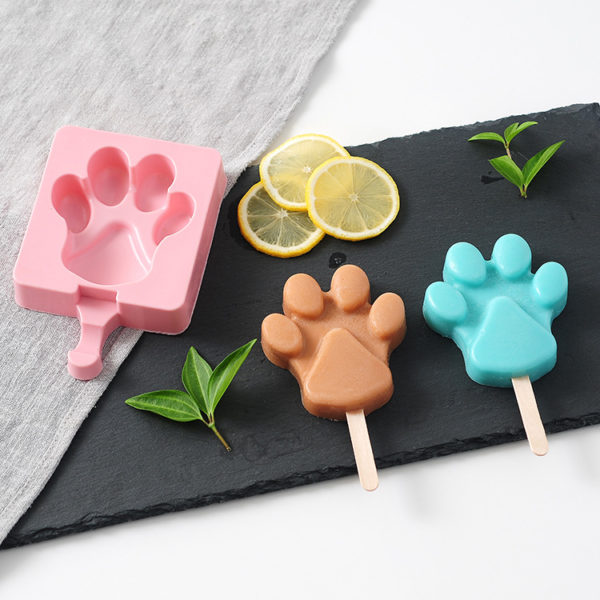 Examples of bear paw ice lollies from this silicone mould