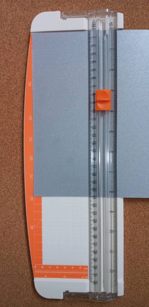 Paper trimmer with paper by W&M