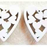 White wood heart decorations