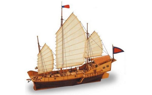 Red dragon Chinese junk ship