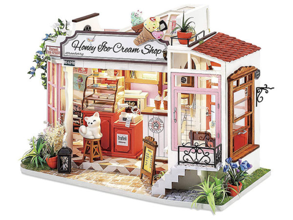 Honey ice-cream shop by Rolife