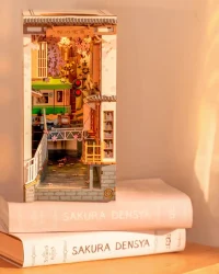 Robotime Book Nook – Sakura Densya